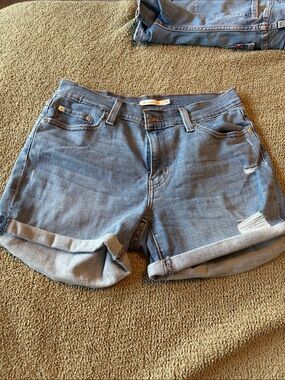Levi’s mid length shorts